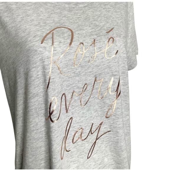 Gap Favorite Gray Rose Every Day Crew Neck Tee Large NWT - Picture 2 of 6